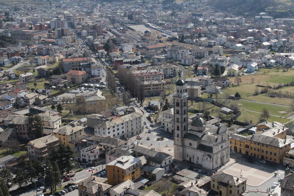 Hotel La Rotonda Tirano Eksteriør billede